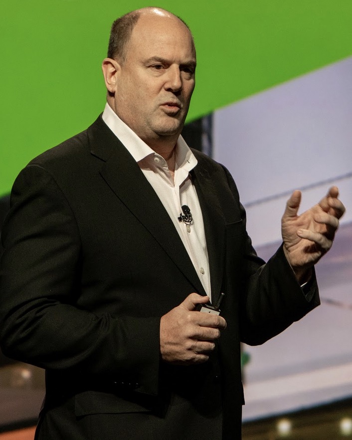 Dave Mosley speaking at Seagate’s annual worldwide sales conference